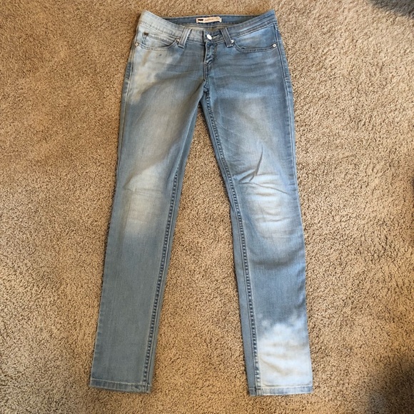 Levi’s Lightwash Jeans - Picture 7 of 8
